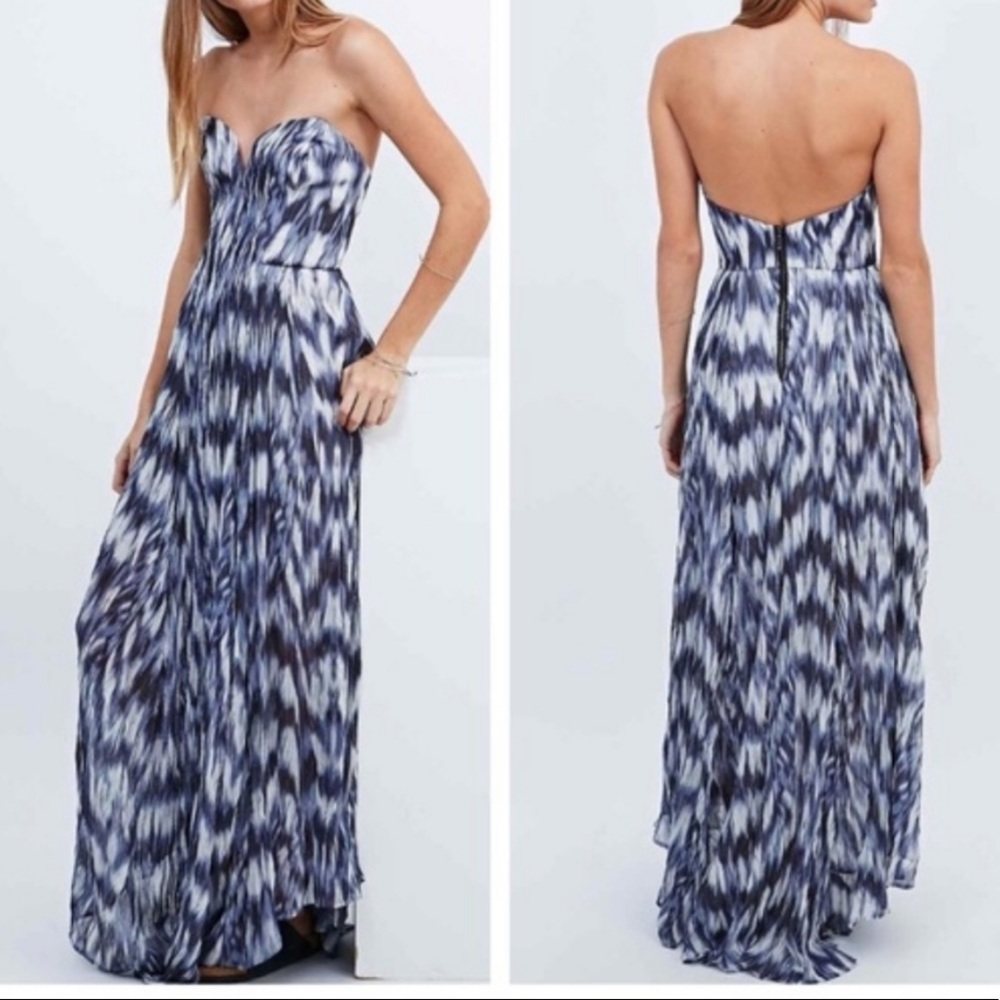 NWOT Kimchi Blue blue & white printed dress